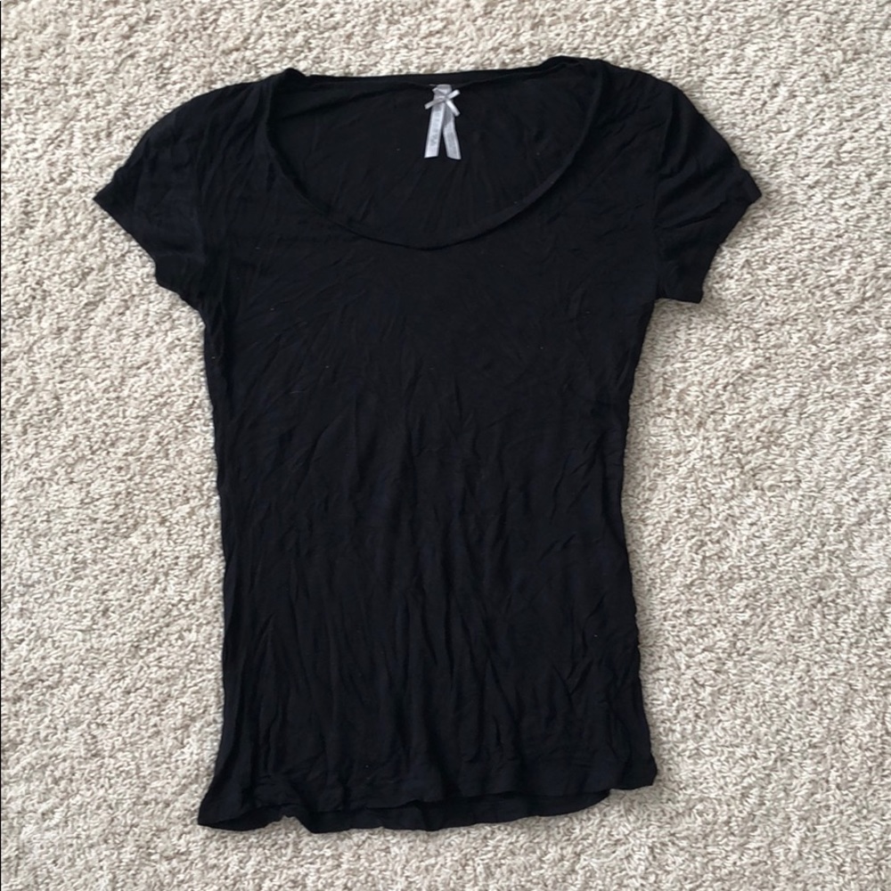 Plain black short sleeve top